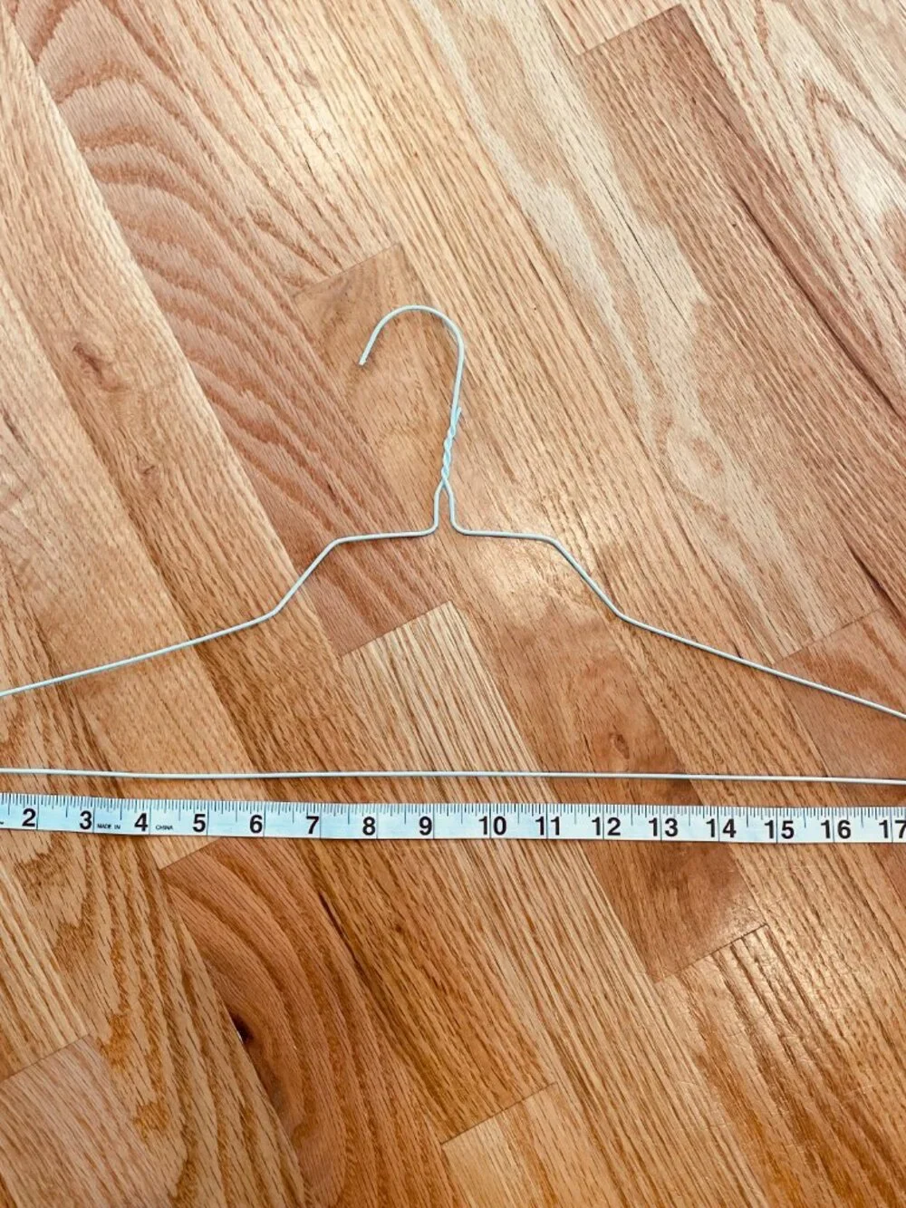 Lot of 30 White Wire Clothes Hangers Shirt Blouse Craft 18”